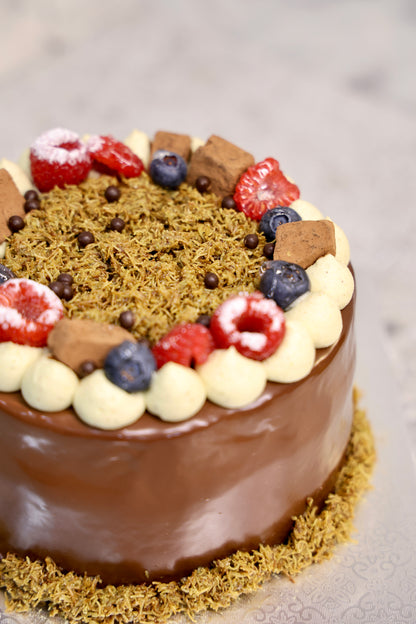 Signature Dubai Chocolate Cake