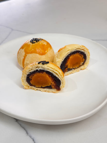 Salted Egg Yolk Pastry